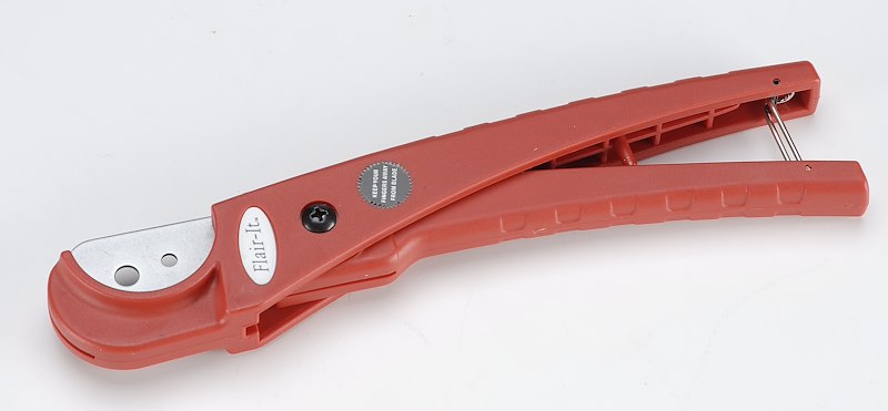 PLASTIC TUBING CUTTER